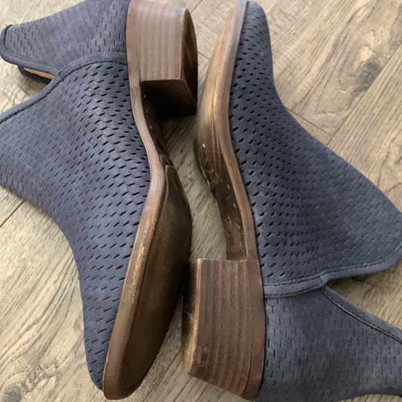 Lucky Brand Women's Baley Ankle Boot Sz 9.5M - Picture 10 of 10